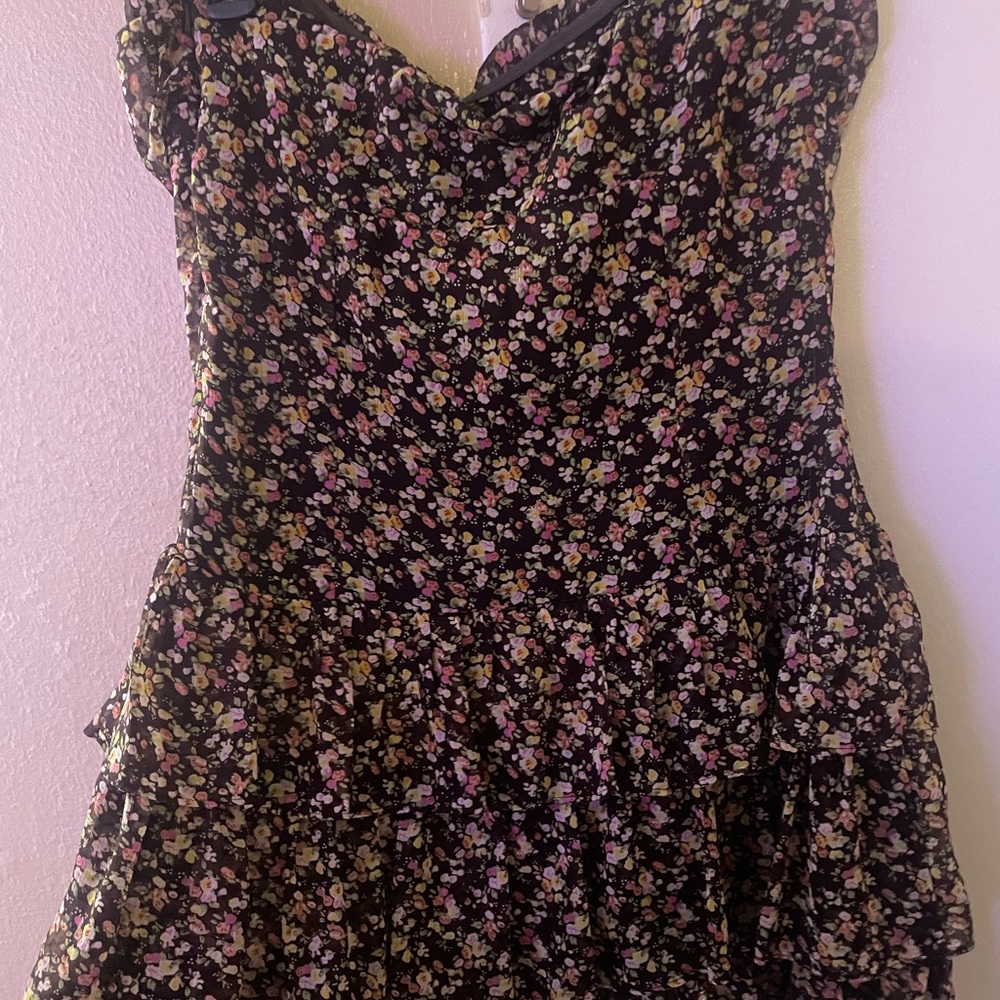 Dress Express - Picture 2 of 3